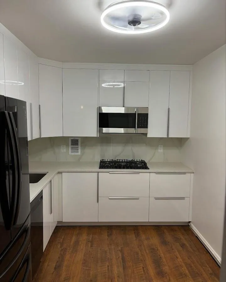 Renovated kitchen with quartz countertops in East Pasadena